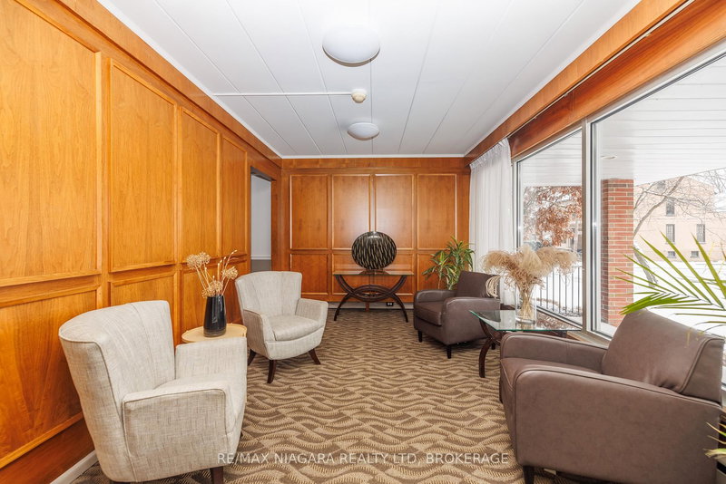 404 - 14 Norris Pl, St. Catharines, L2R 2W8 | Image 2