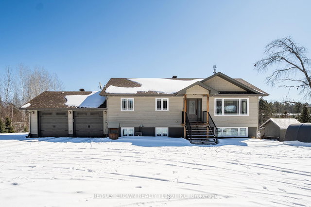 211 Eglington Road N