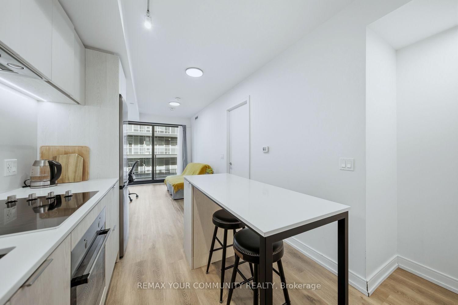 Condo for sale at 1317-1 Jarvis Street, Hamilton, Ontario, L8R 3J2 - Beasley - MLS: X12936898