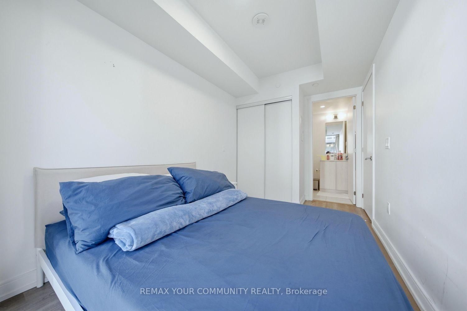 Condo for sale at 1317-1 Jarvis Street, Hamilton, Ontario, L8R 3J2 - Beasley - MLS: X12936898