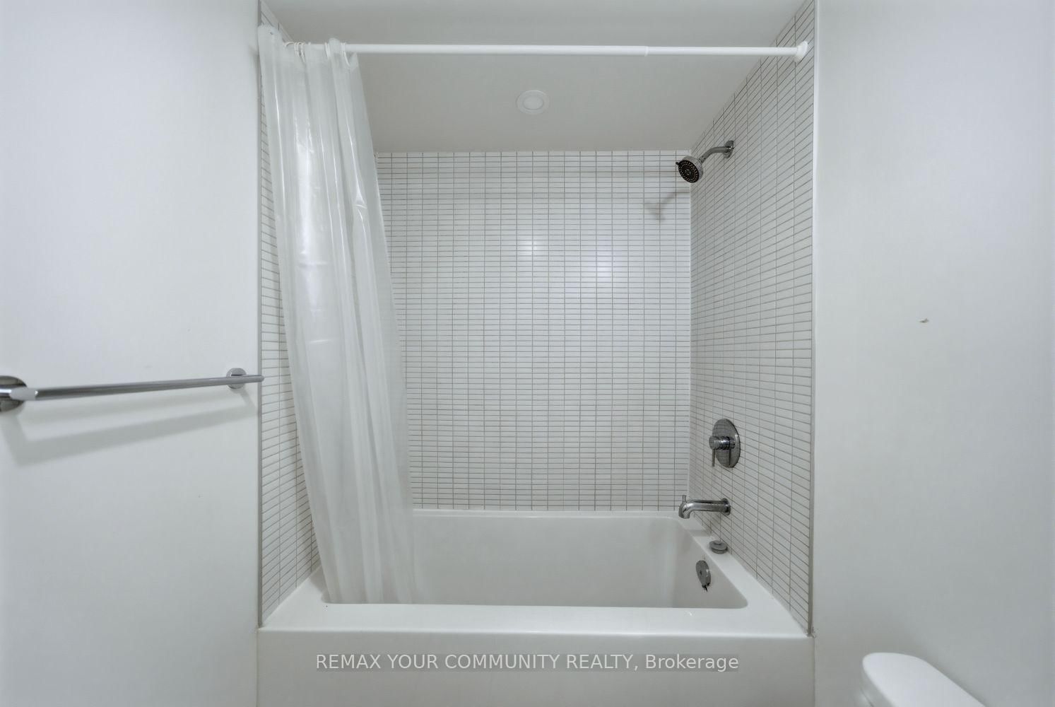 Condo for sale at 1317-1 Jarvis Street, Hamilton, Ontario, L8R 3J2 - Beasley - MLS: X12936898