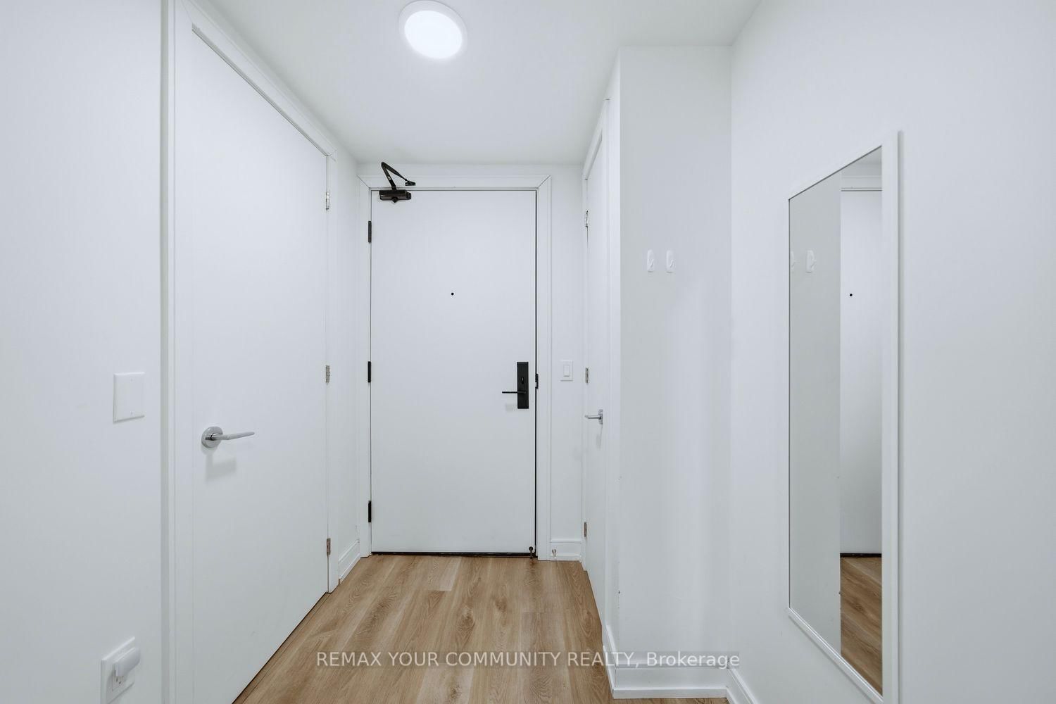 Condo for sale at 1317-1 Jarvis Street, Hamilton, Ontario, L8R 3J2 - Beasley - MLS: X12936898