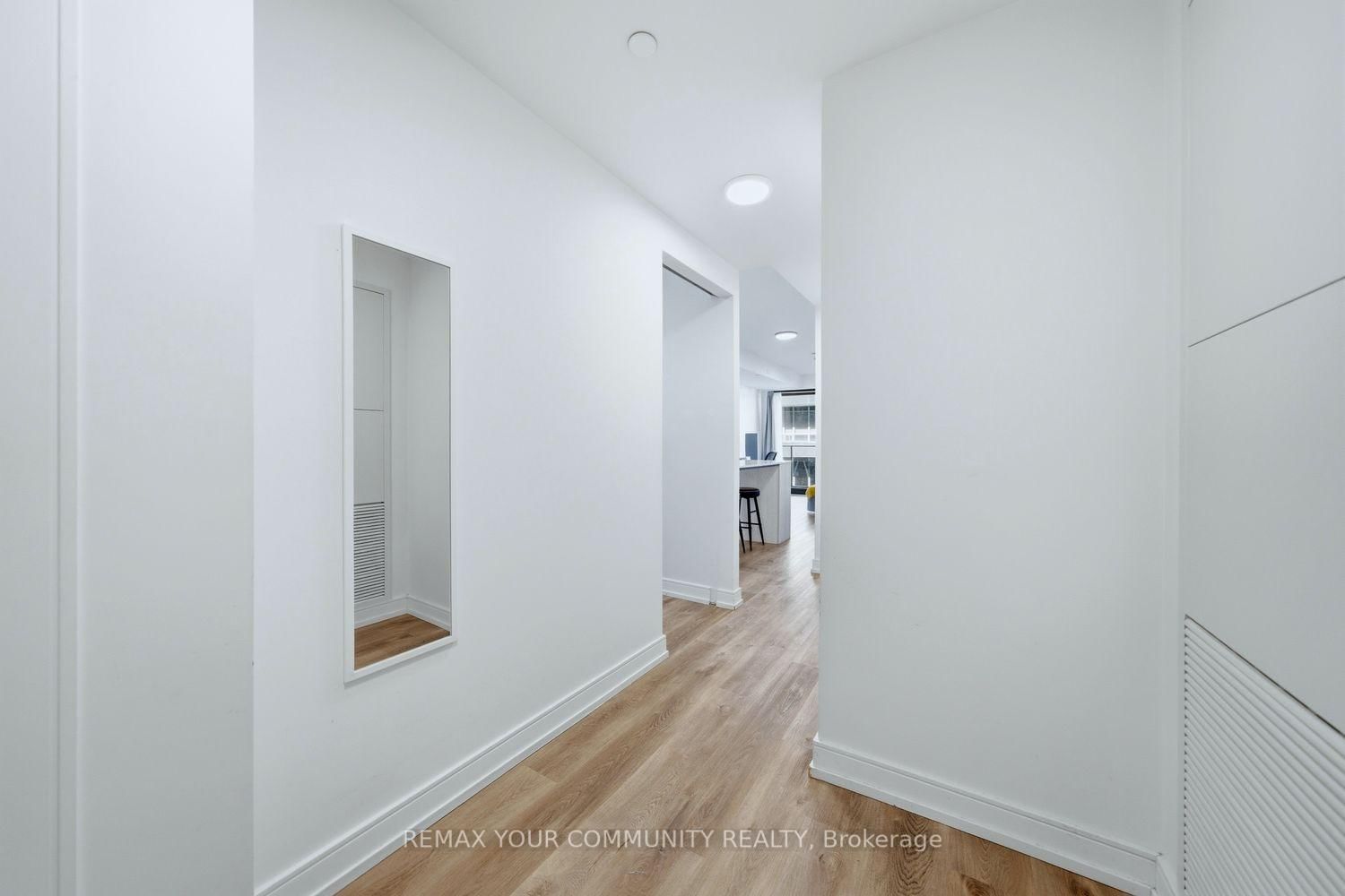 Condo for sale at 1317-1 Jarvis Street, Hamilton, Ontario, L8R 3J2 - Beasley - MLS: X12936898