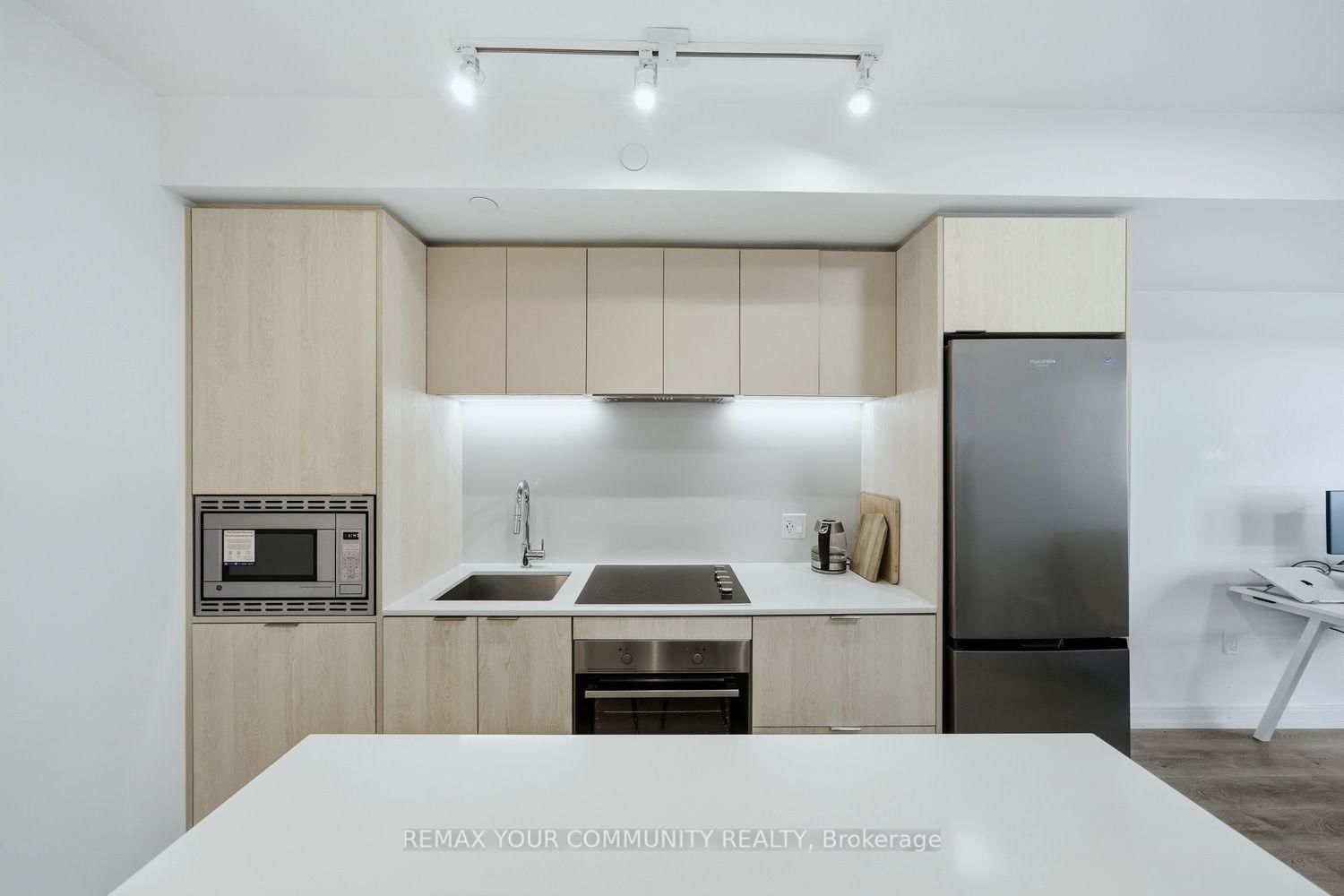 Condo for sale at 1317-1 Jarvis Street, Hamilton, Ontario, L8R 3J2 - Beasley - MLS: X12936898