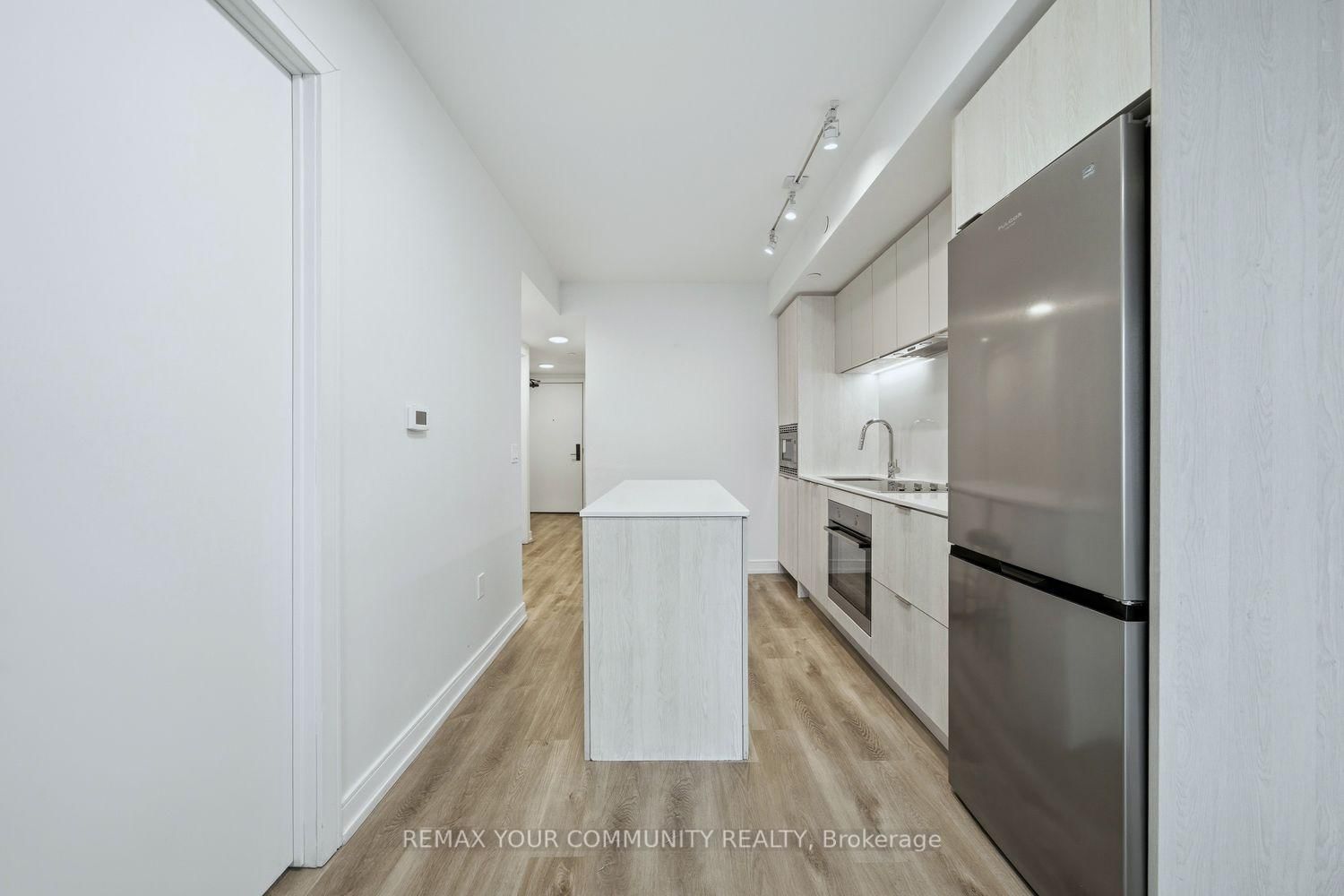 Condo for sale at 1317-1 Jarvis Street, Hamilton, Ontario, L8R 3J2 - Beasley - MLS: X12936898