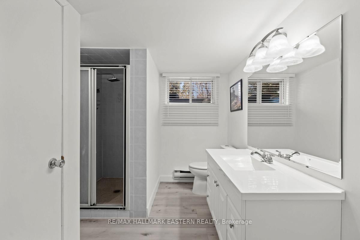 Detached House for sale at 5 Ferndale Avenue, Peterborough, Ontario, K9J 1L9 - Monaghan Ward 2 - MLS: X12937212