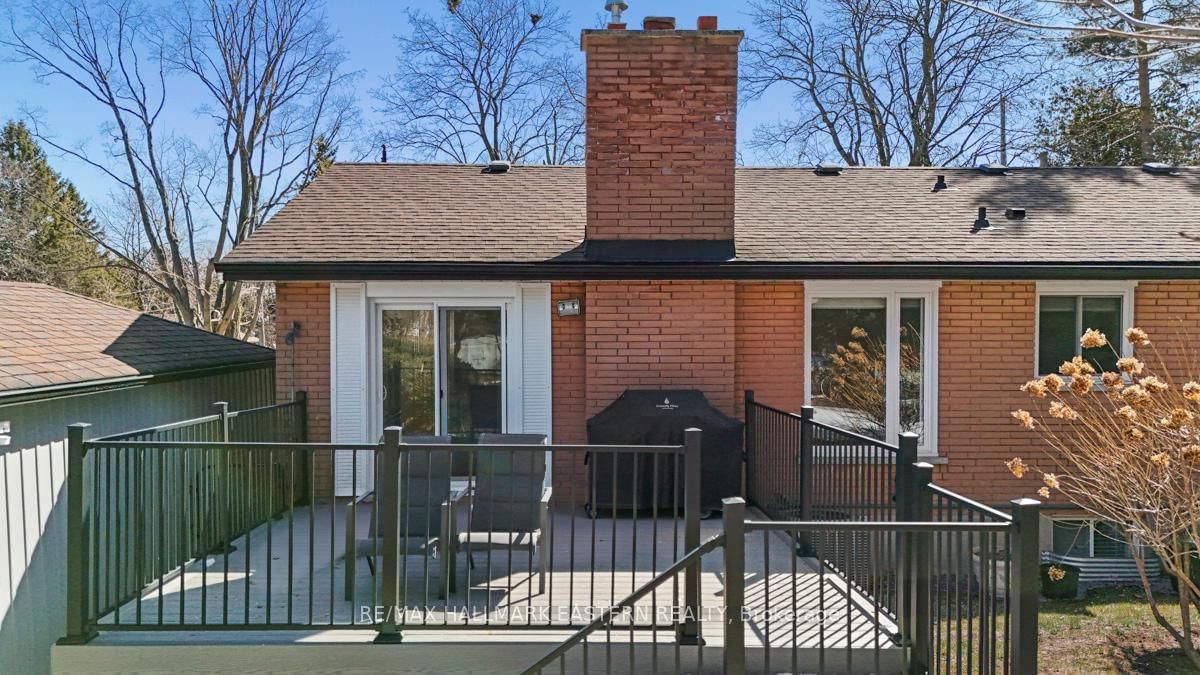 Detached House for sale at 5 Ferndale Avenue, Peterborough, Ontario, K9J 1L9 - Monaghan Ward 2 - MLS: X12937212