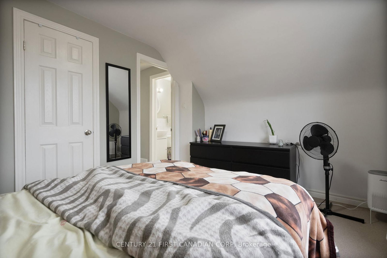 321 Spruce Street - Photo 16