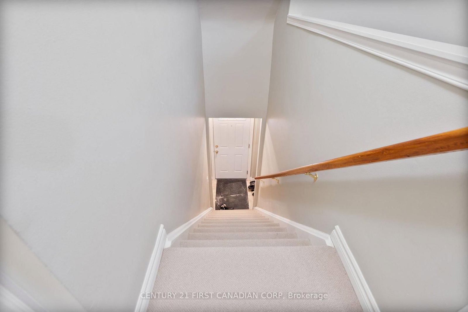 321 Spruce Street - Photo 4