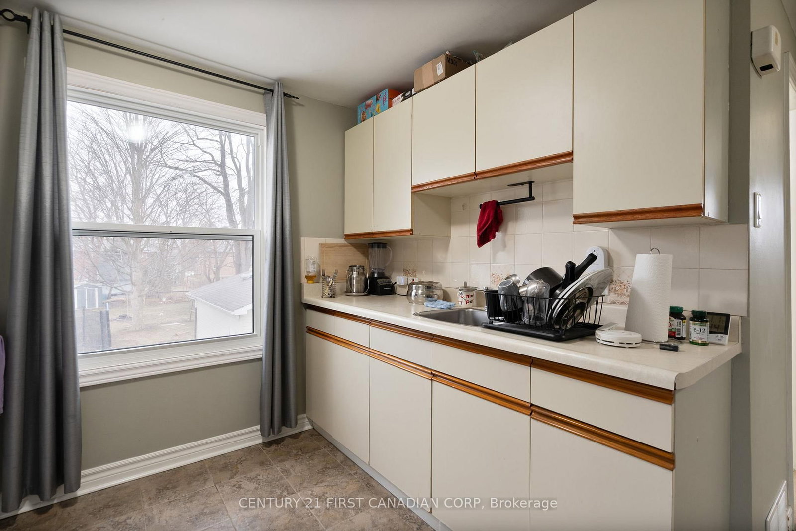 321 Spruce Street - Photo 9