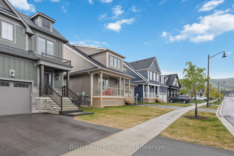 125 COURTLAND St, Blue Mountains, L9Y 0R4 | Image 2