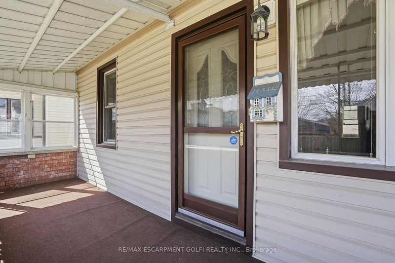 4867 SIXTH Ave, Niagara Falls, L2E 4T8 | Image 2