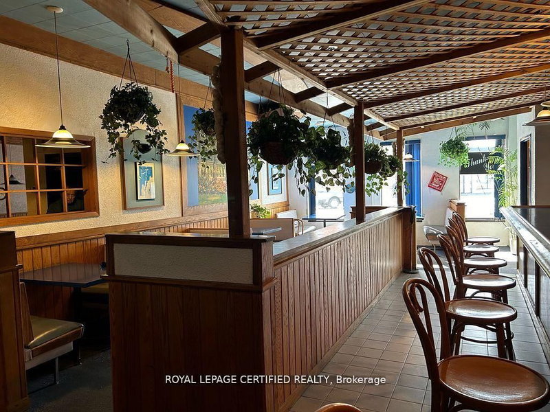 459 St Paul St, St. Catharines, L2R 3N4 | Image 2