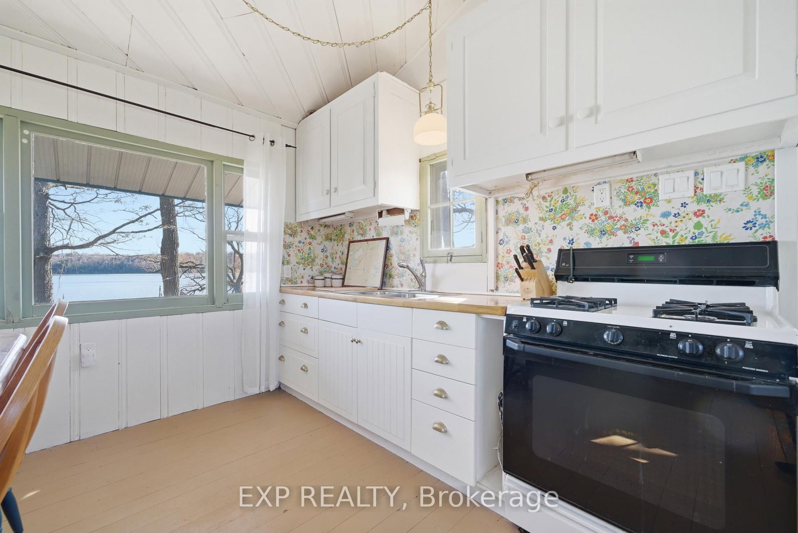 32 Quinte View Road • Bath, ON photo 16