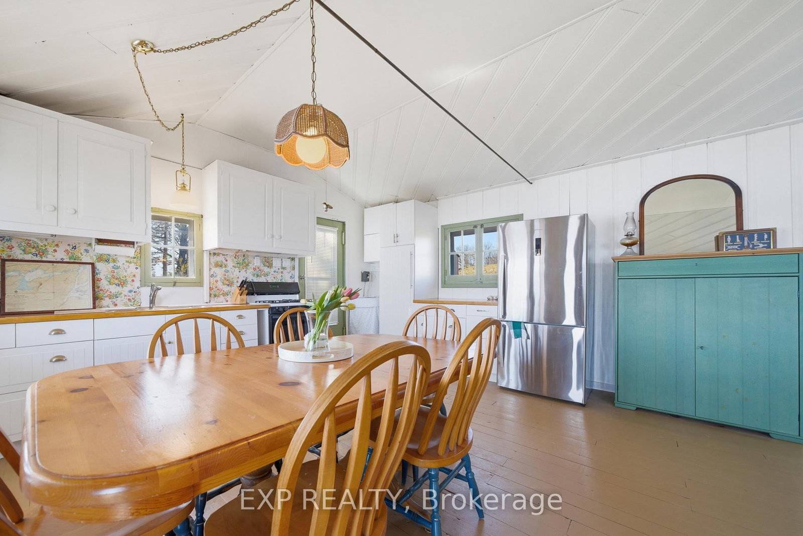 32 Quinte View Road • Bath, ON photo 3