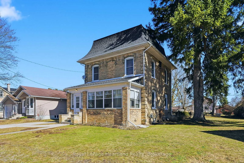 77 King St S, Minto, N0G 1Z0 | Image 2