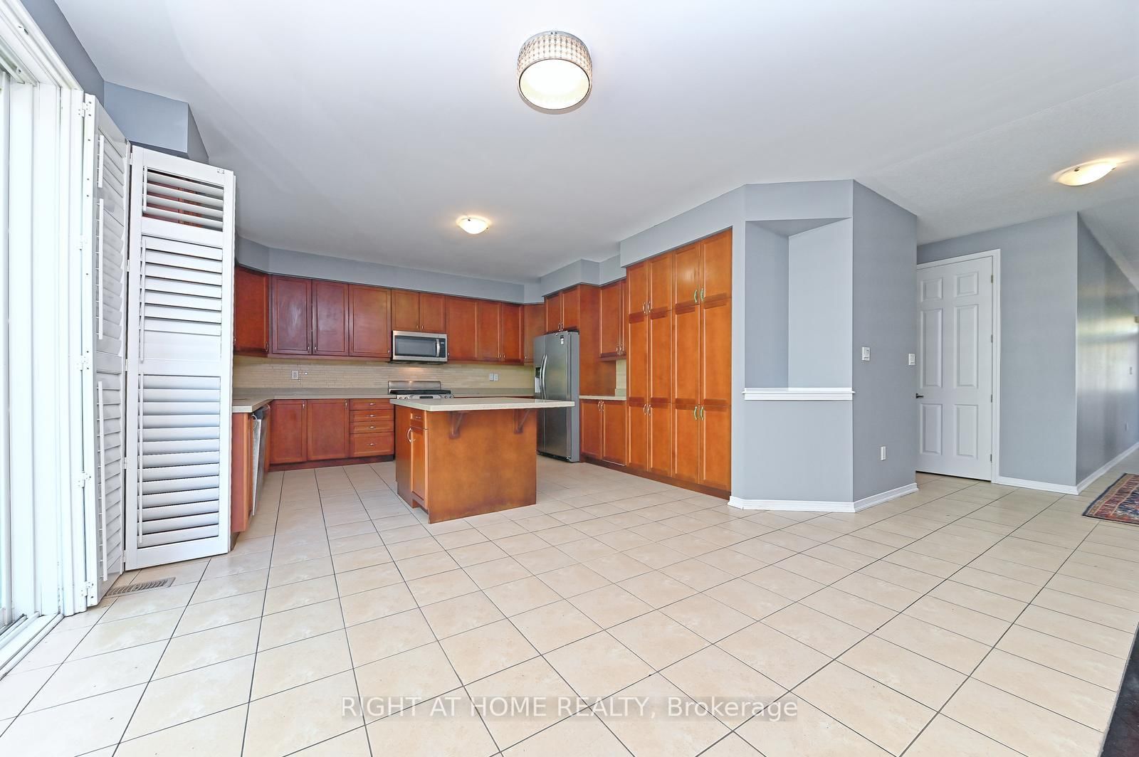 292 Falling Green Crescent - Photo 9