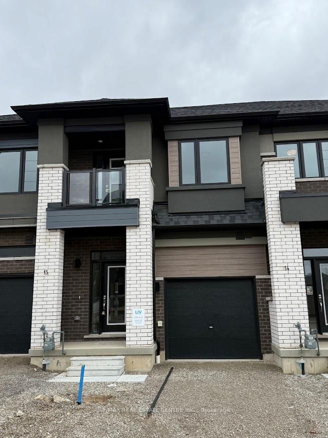 home for lease on 13-660 Colborne Street W