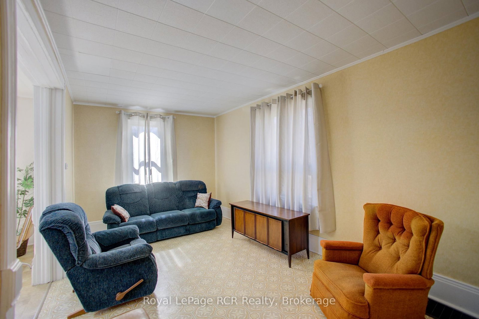 440 S Reserve Avenue • North Perth, ON photo 6