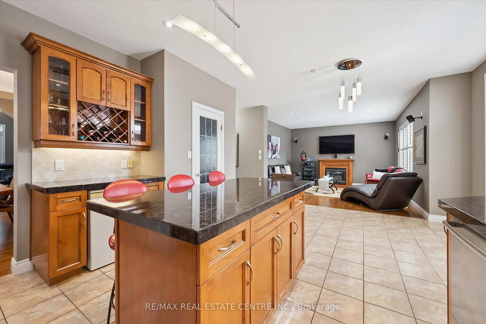 Listing Image 19
