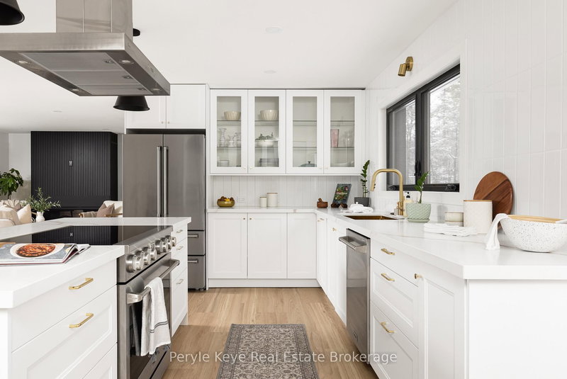 1290 Cedar Lane, Bracebridge, P1L 1W9 | Image 2