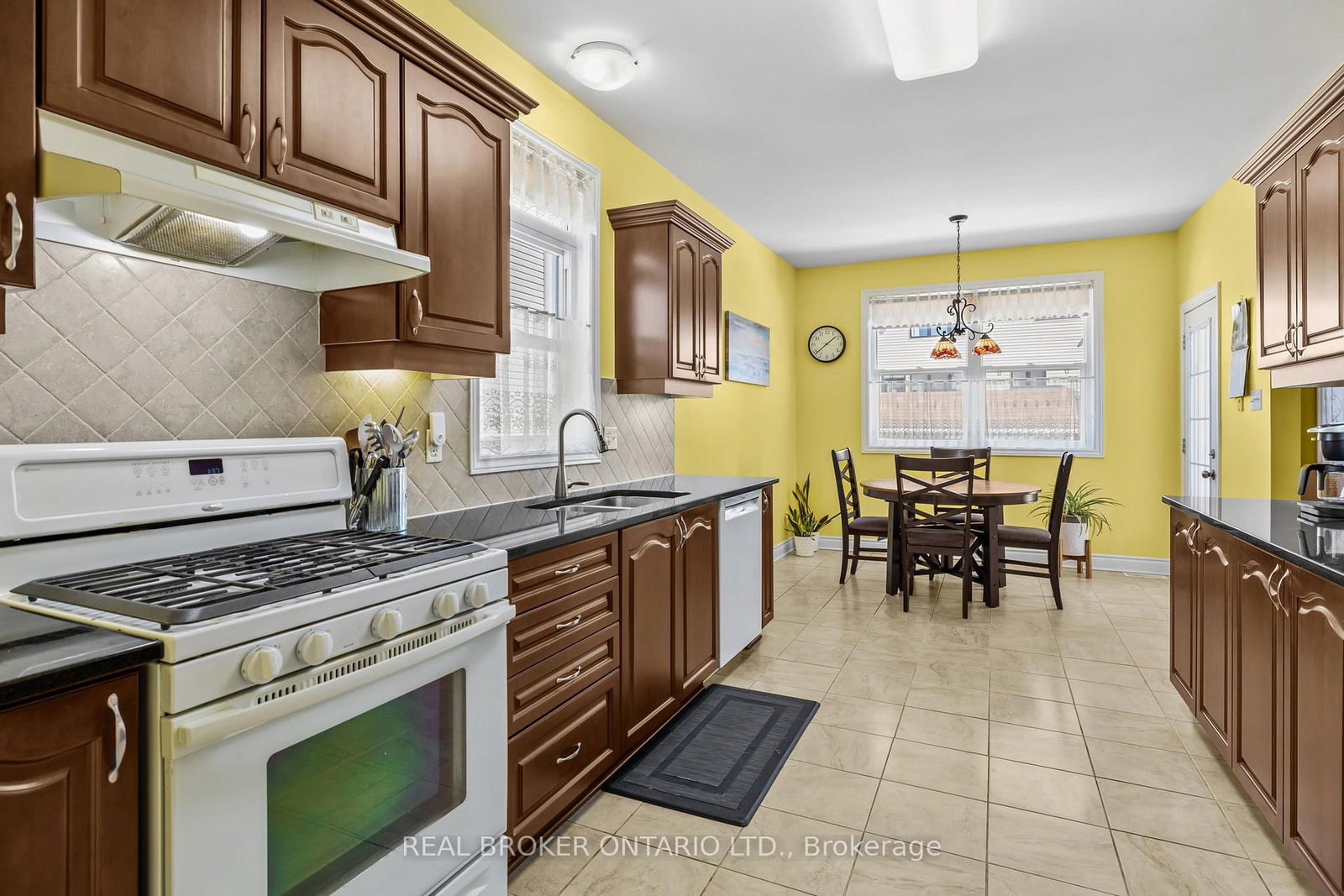 204 Hillpark High Street - Photo 10