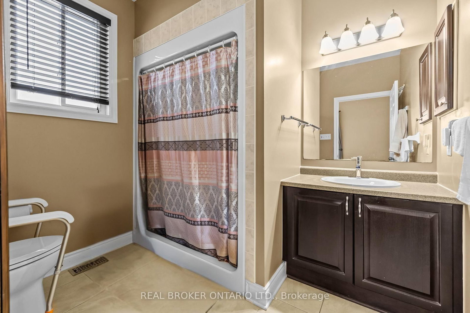 204 Hillpark High Street - Photo 20