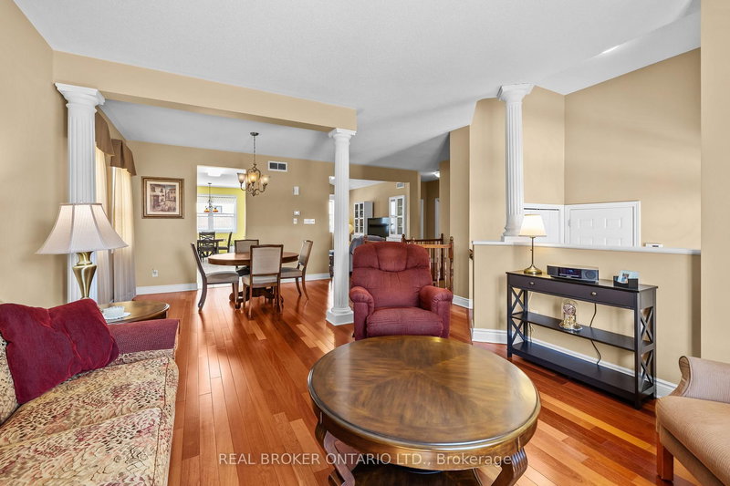 204 Hillpark High St, Ottawa, K1W 0B5 | Image 3
