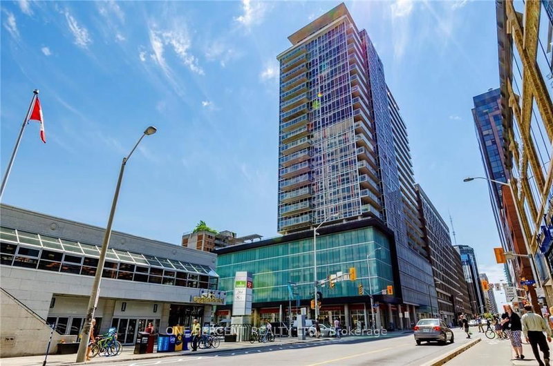home for sale on 1208-324 Laurier Avenue W