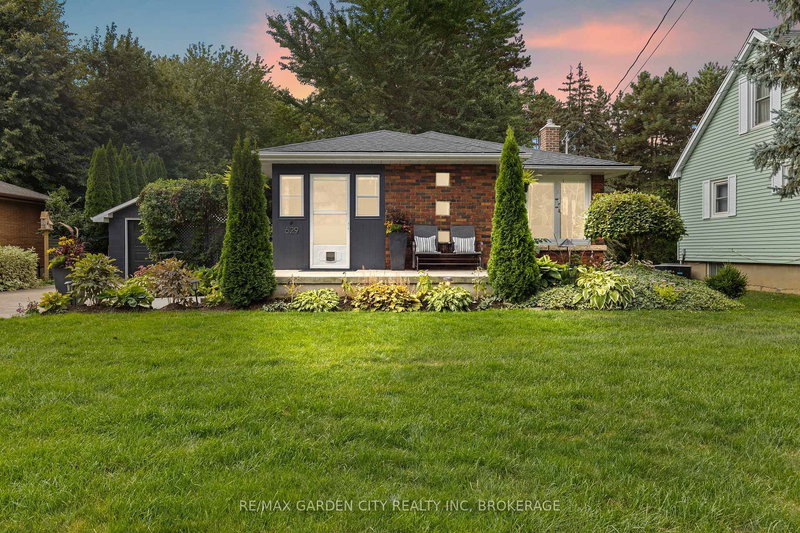 629 Penner St, Niagara-on-the-Lake, L0S 1T0 | Image 2