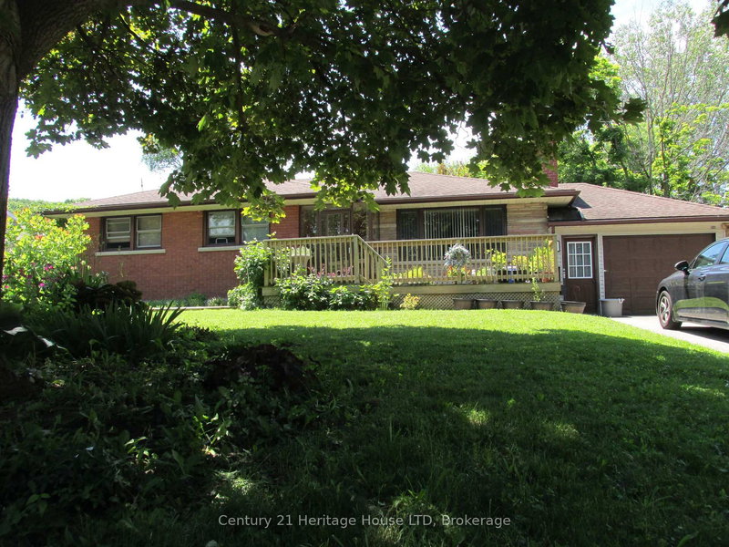 6 East Hampton Rd, St. Catharines, L2T 3E1 | Image 2