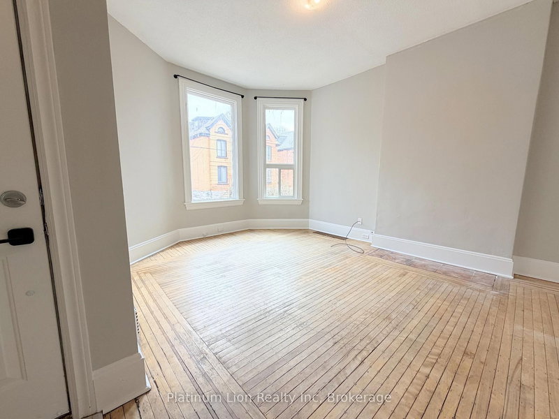1 - 92 Grant Ave, Hamilton, L8N 2X7 | Image 3
