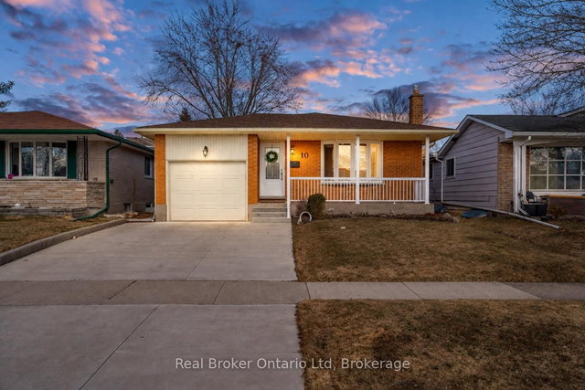 10 Brookside Crescent