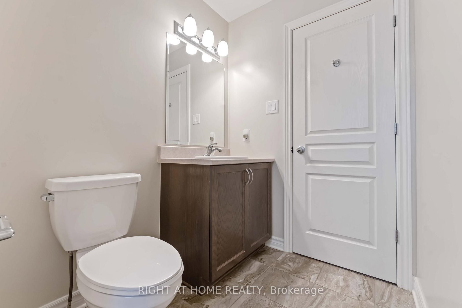 658 Parade Drive - Photo 33