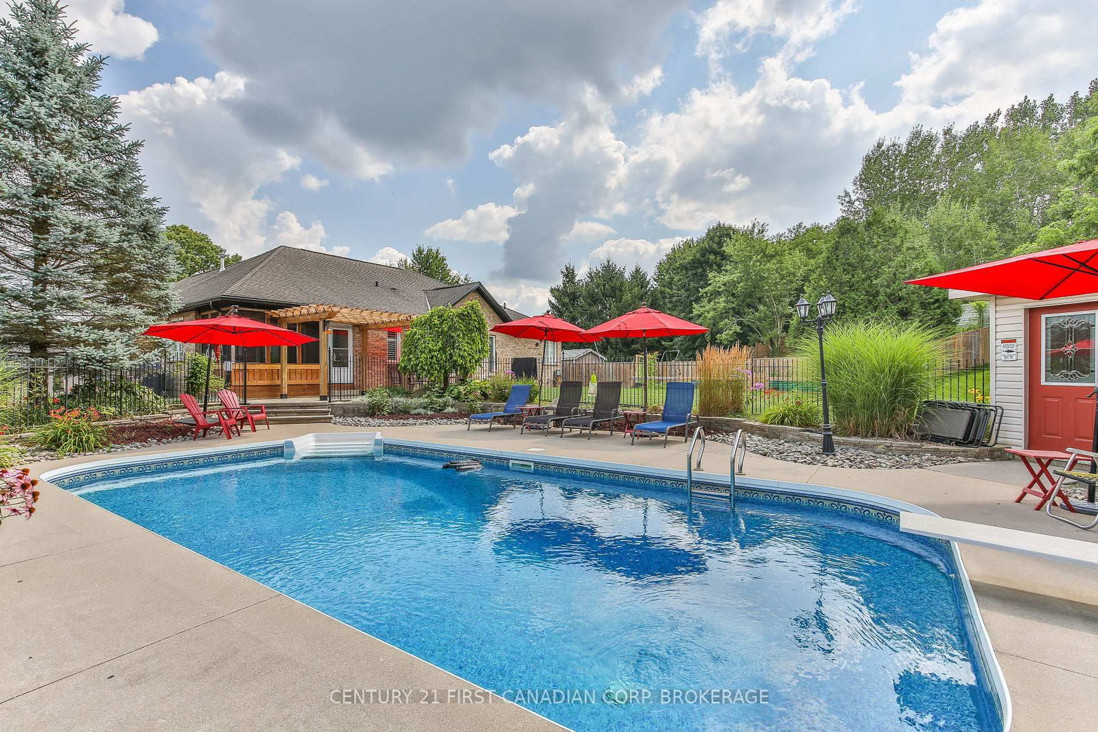 24 Linwood Drive • Thames Centre, ON photo 39