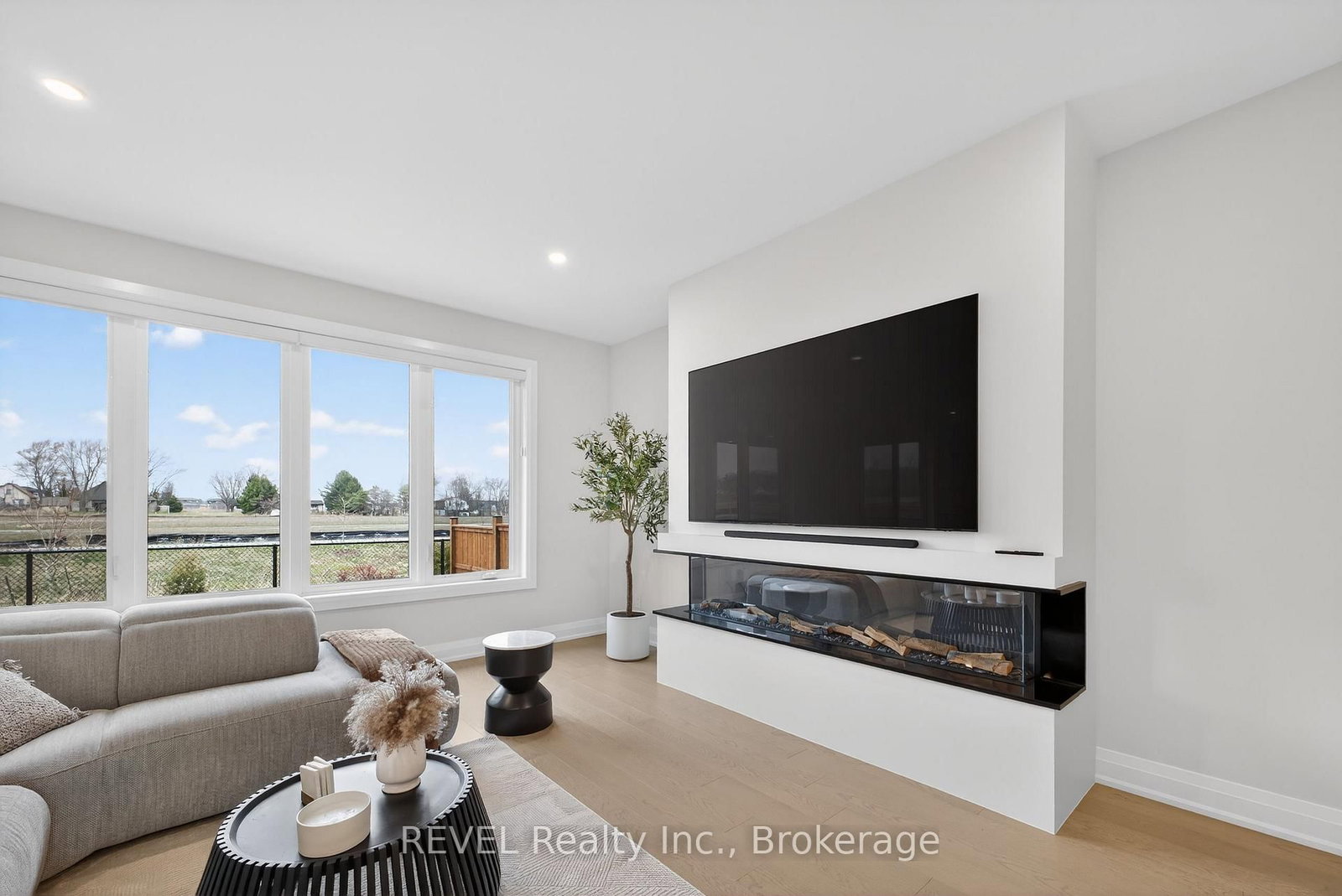 Detached House for sale at 17 Arsenault Crescent, Pelham, Ontario, L0S 1E1 - Fonthill - MLS: X12938802