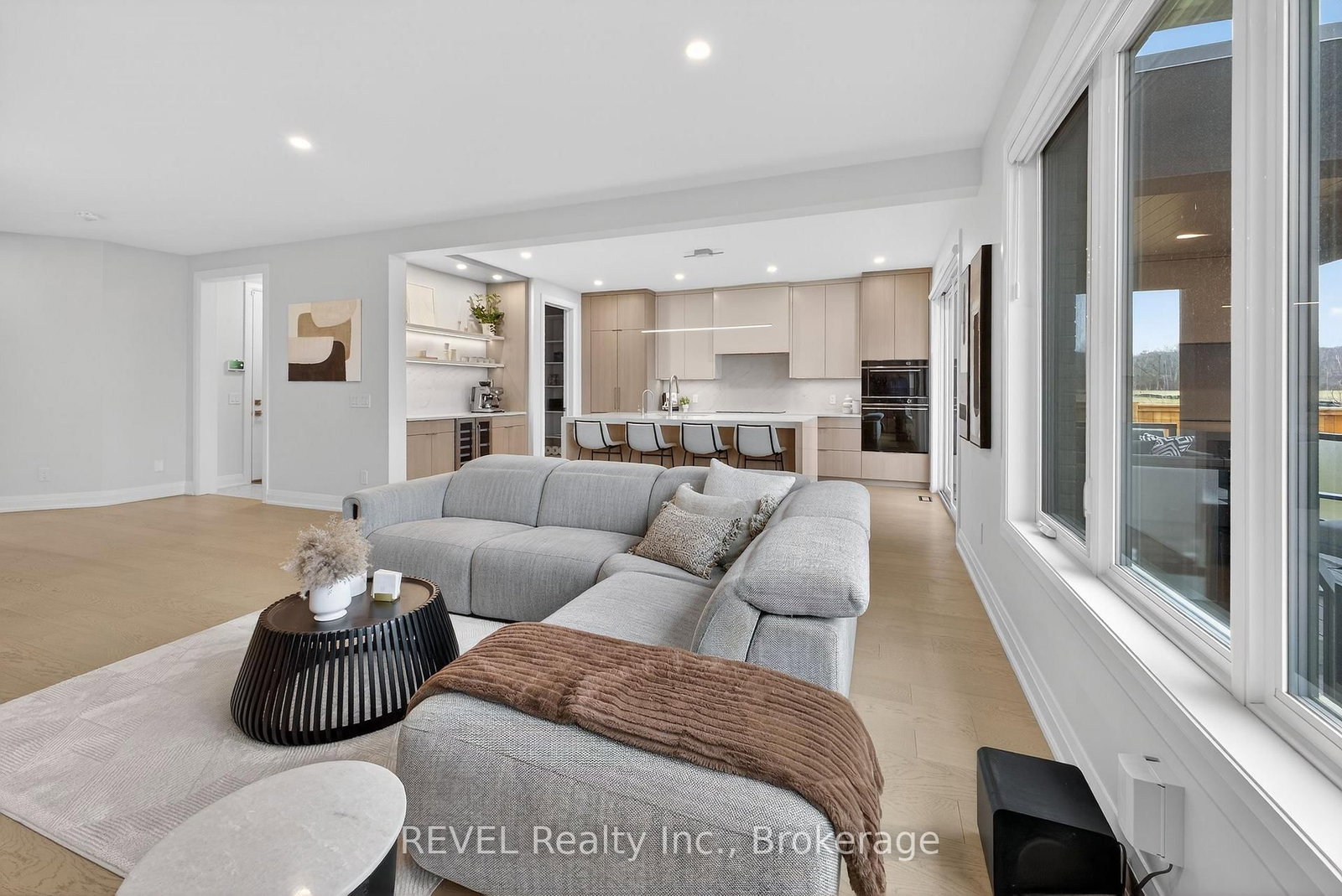 Detached House for sale at 17 Arsenault Crescent, Pelham, Ontario, L0S 1E1 - Fonthill - MLS: X12938802