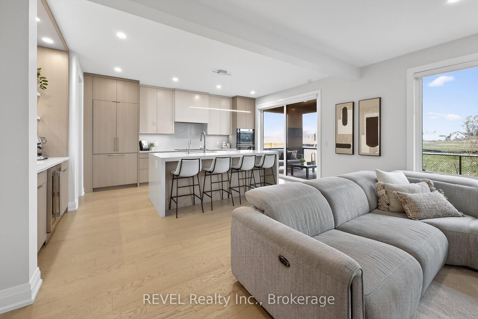 Detached House for sale at 17 Arsenault Crescent, Pelham, Ontario, L0S 1E1 - Fonthill - MLS: X12938802