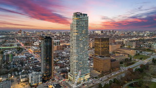 3904 - 805 Carling Avenue