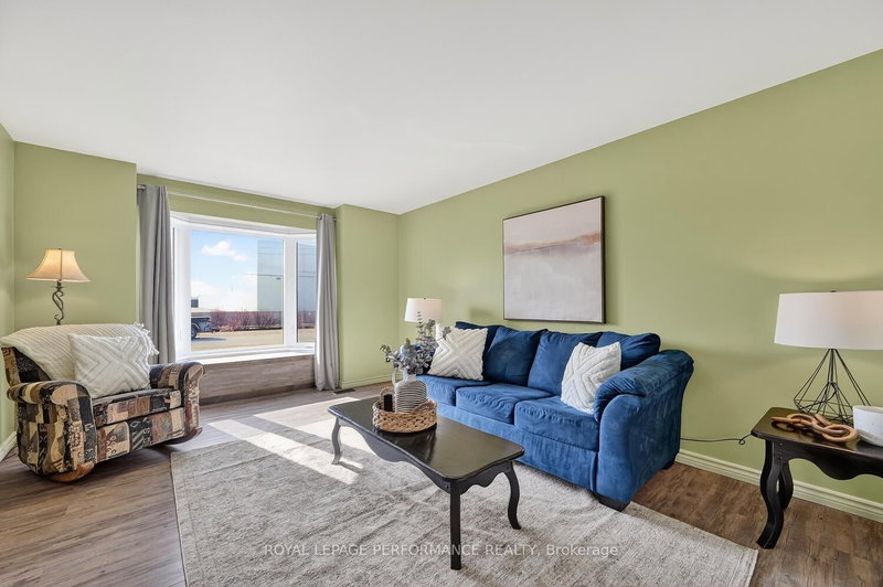 107 Lorne St, Smiths Falls, K7A 3L1 | Image 3