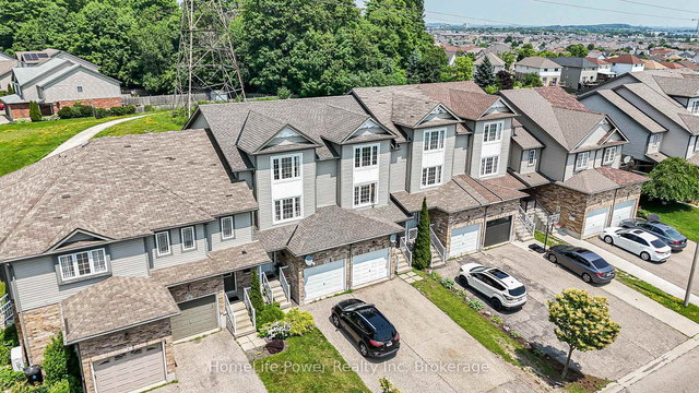 9 Red Clover Crescent