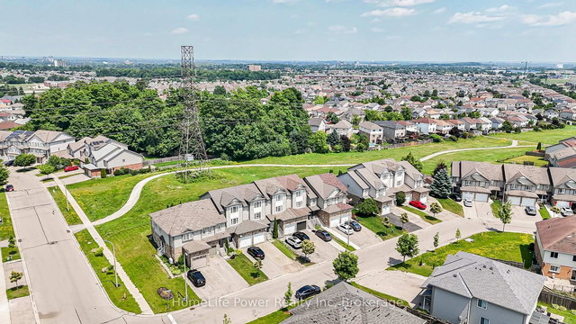 9 Red Clover Crescent