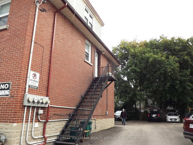 3 - 570 Gladstone Avenue