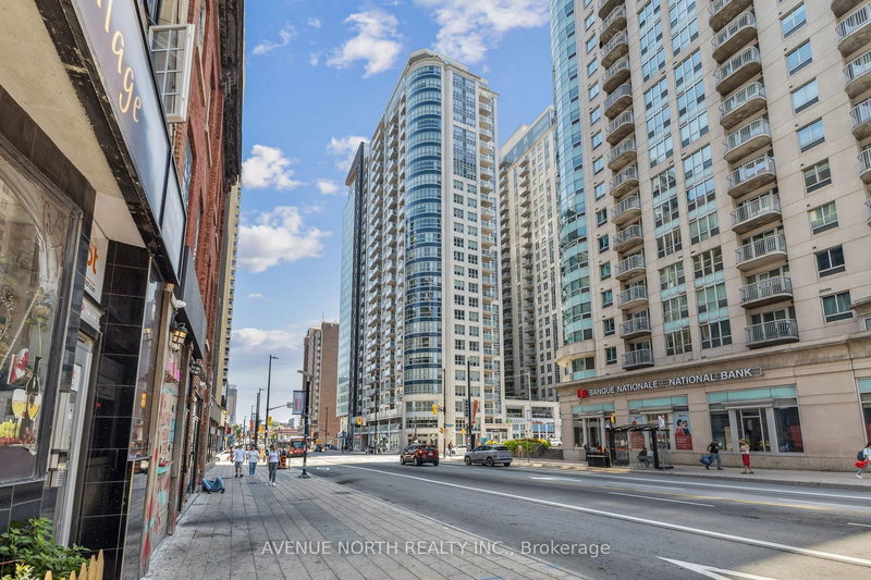 home for sale on 2604-242 Rideau Street
