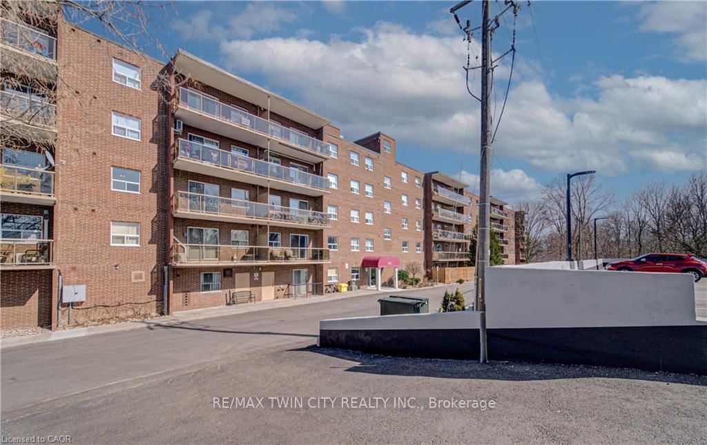 793 COLBORNE Street, Unit 202 - Photo 3
