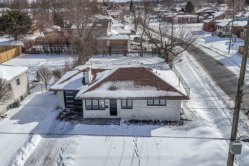 124 Corman Ave, Hamilton, L8G 3W4 | Image 3