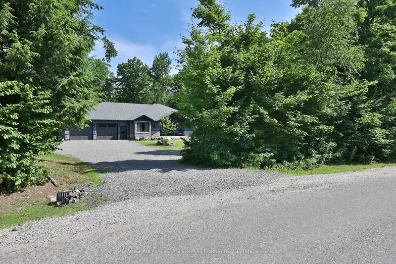 1068 Xavier St, Gravenhurst, P0E 1G0 | Image 3
