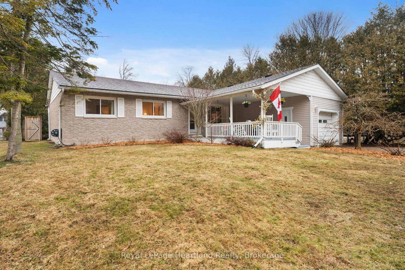 209 Cedar Clse, Huron-Kinloss, N2Z 2X3 | Image 2