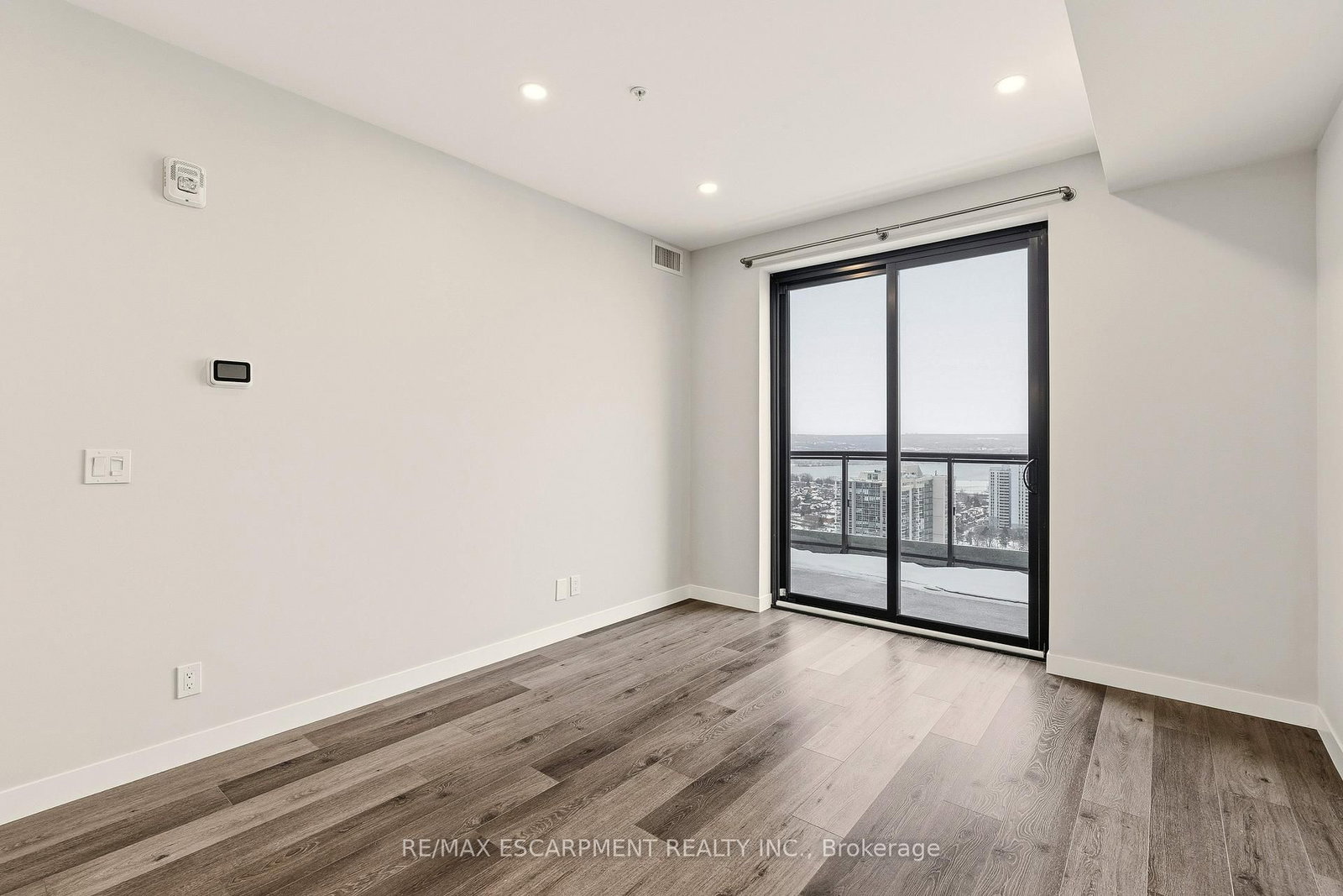 Condo for sale at 2308-15 Queen Street, Hamilton, Ontario, L8P 0C6 - Central - MLS: X12939588