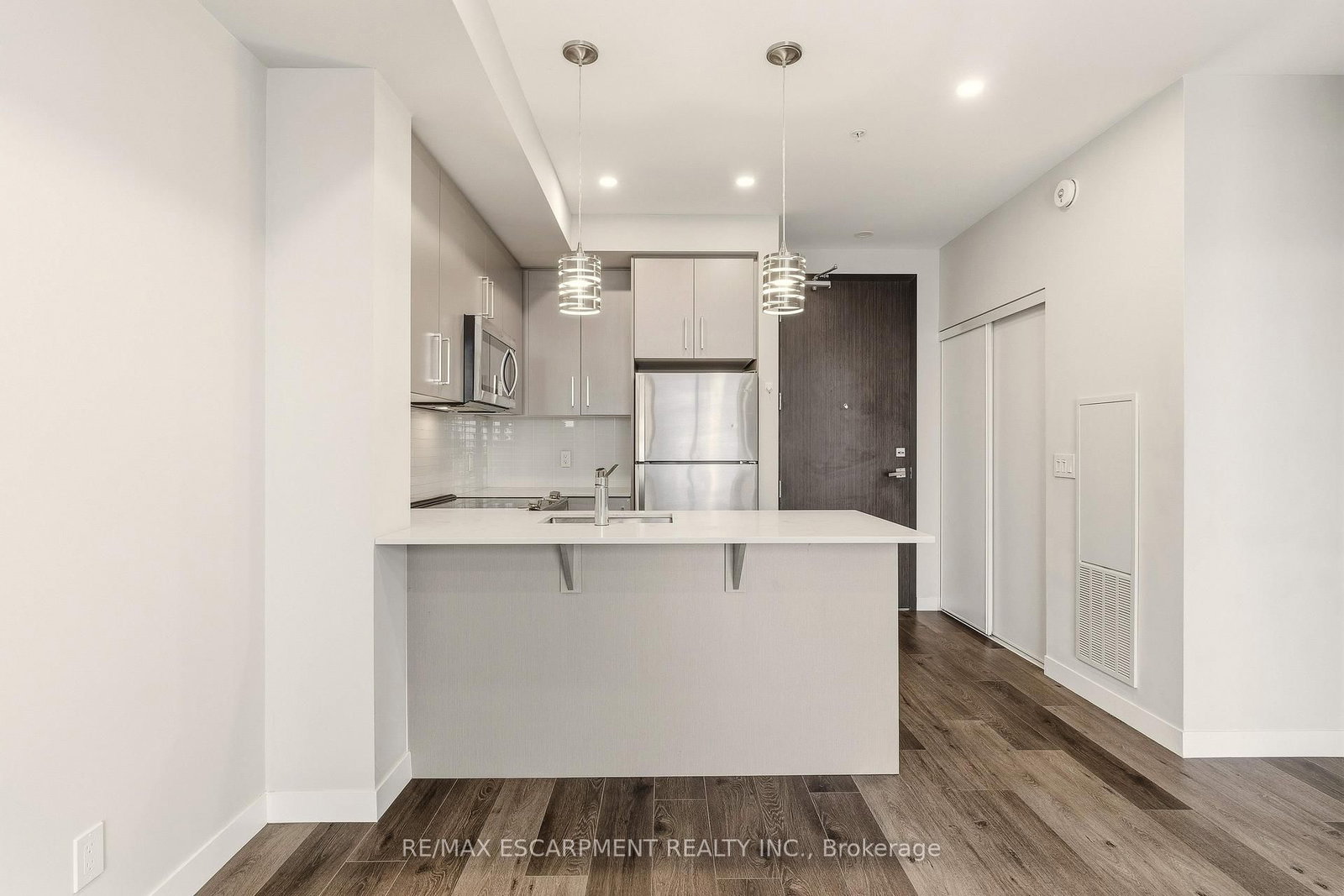 Condo for sale at 2308-15 Queen Street, Hamilton, Ontario, L8P 0C6 - Central - MLS: X12939588